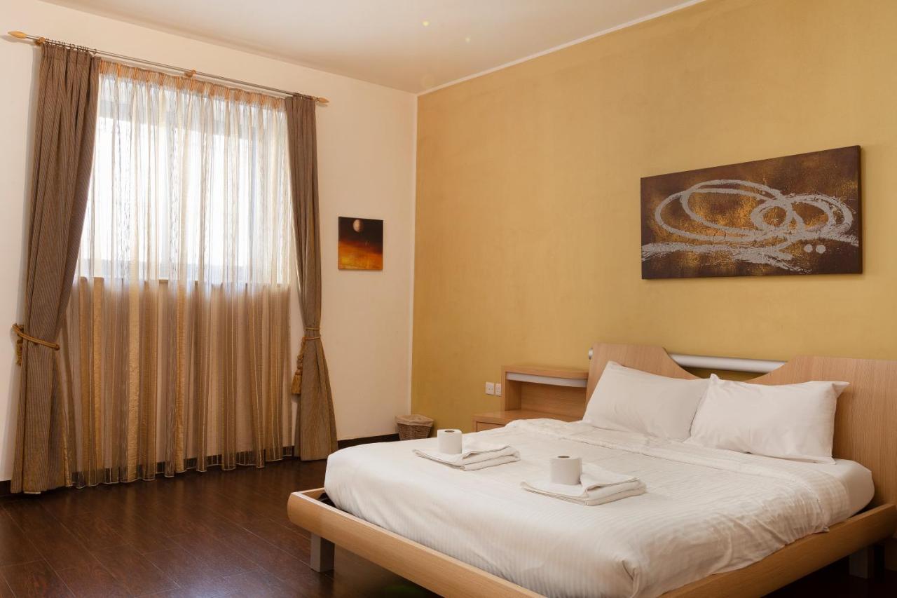 Spacious Seafront Apt With Living, Sofa, Wifi & Ac By 360 Estates Sliema Exterior foto