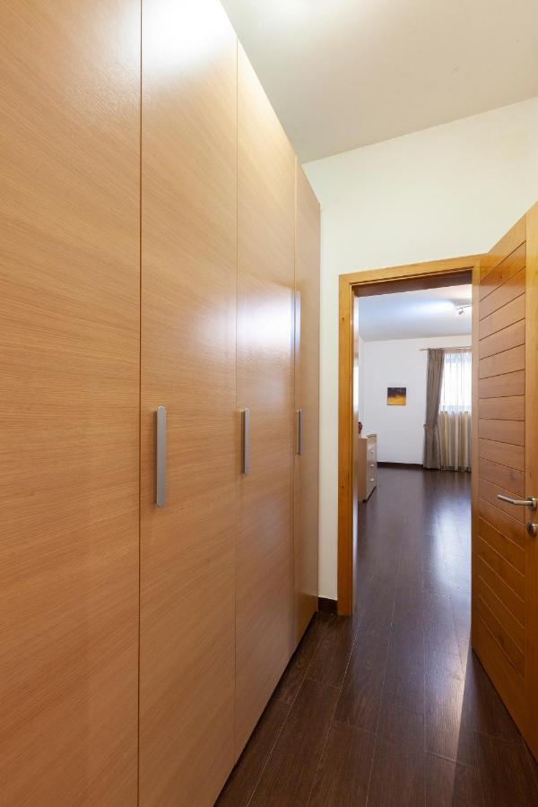 Spacious Seafront Apt With Living, Sofa, Wifi & Ac By 360 Estates Sliema Exterior foto