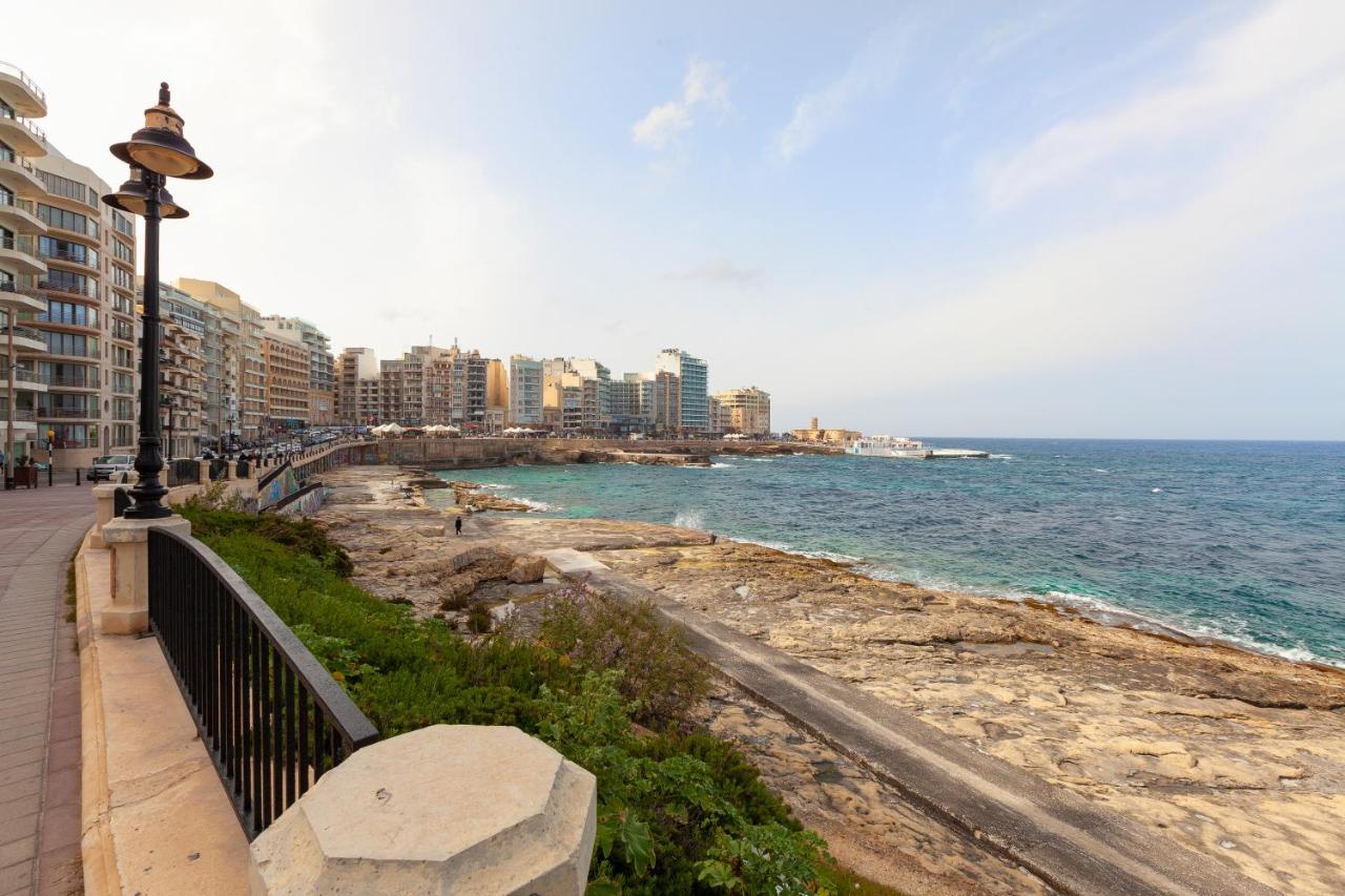 Spacious Seafront Apt With Living, Sofa, Wifi & Ac By 360 Estates Sliema Exterior foto