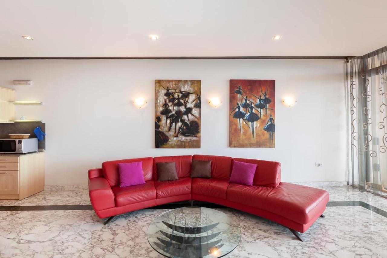 Spacious Seafront Apt With Living, Sofa, Wifi & Ac By 360 Estates Sliema Exterior foto